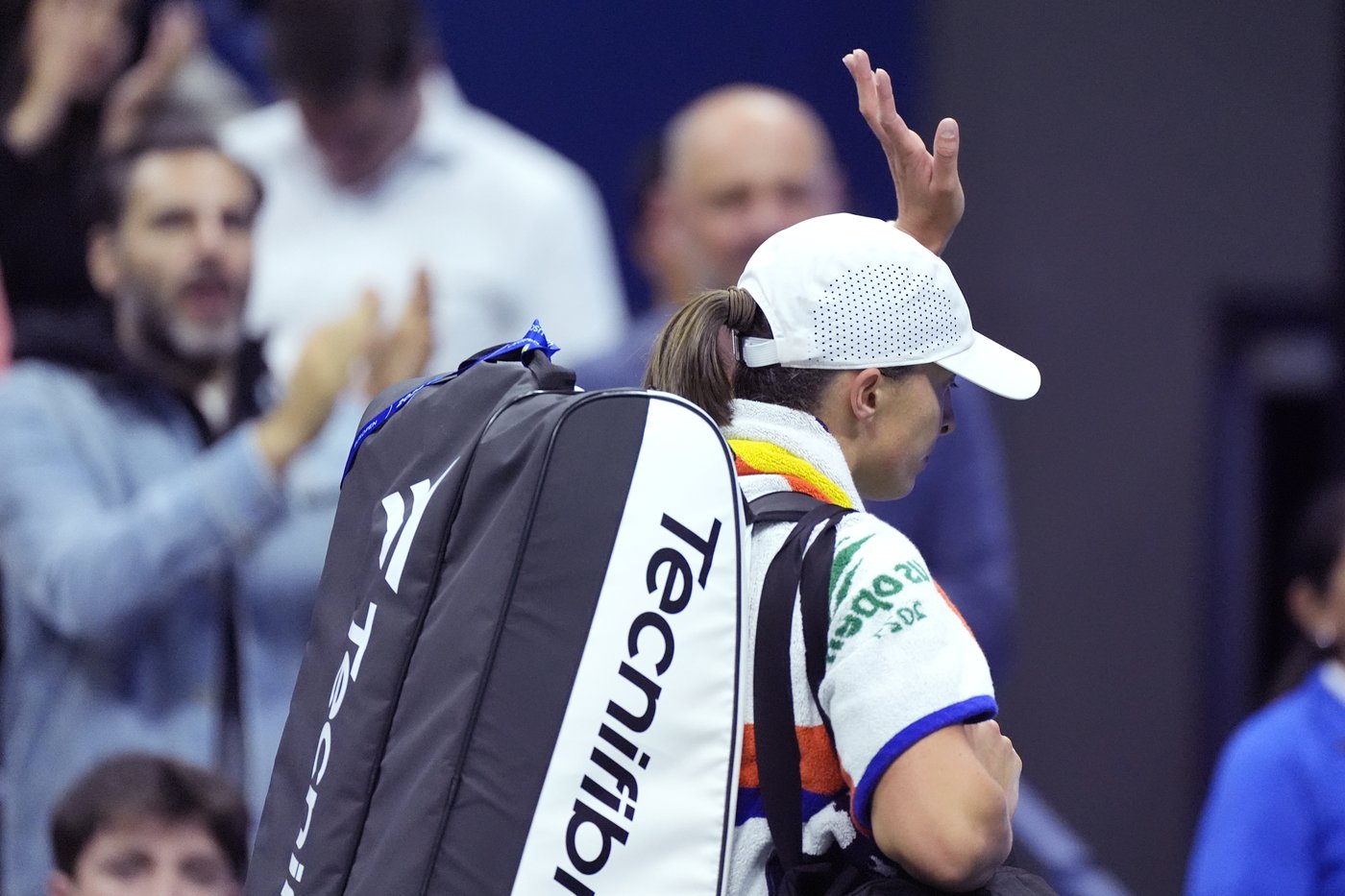 Top-ranked Iga Swiatek withdraws from China Open for personal reasons | iNFOnews.ca