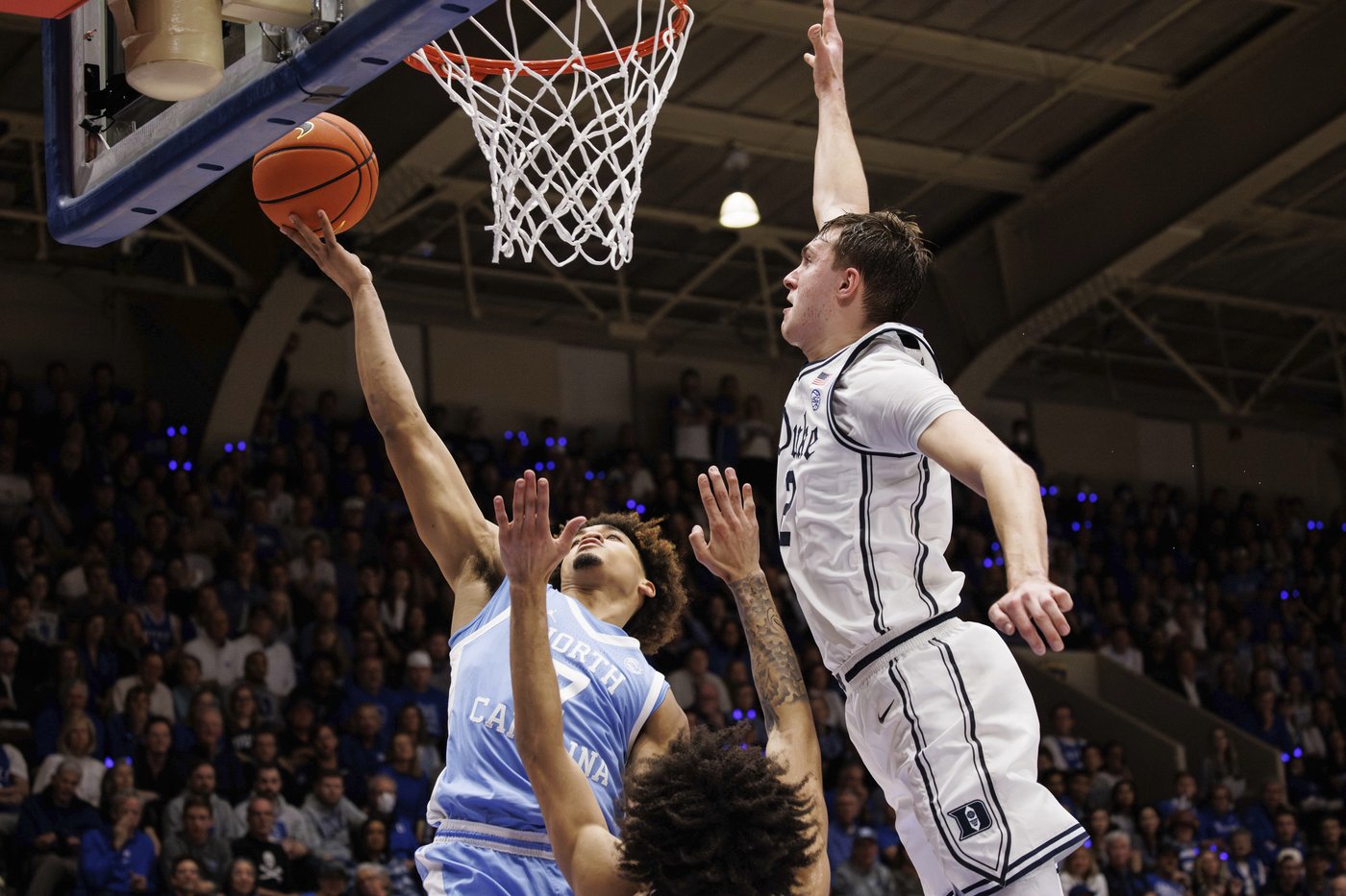 No. 2 Duke's 1st-half dominance takes UNC, drama out of latest rivalry game | iNFOnews.ca No. 2 Duke's 1st-half dominance takes UNC, drama out of latest rivalry game | iNFOnews.ca