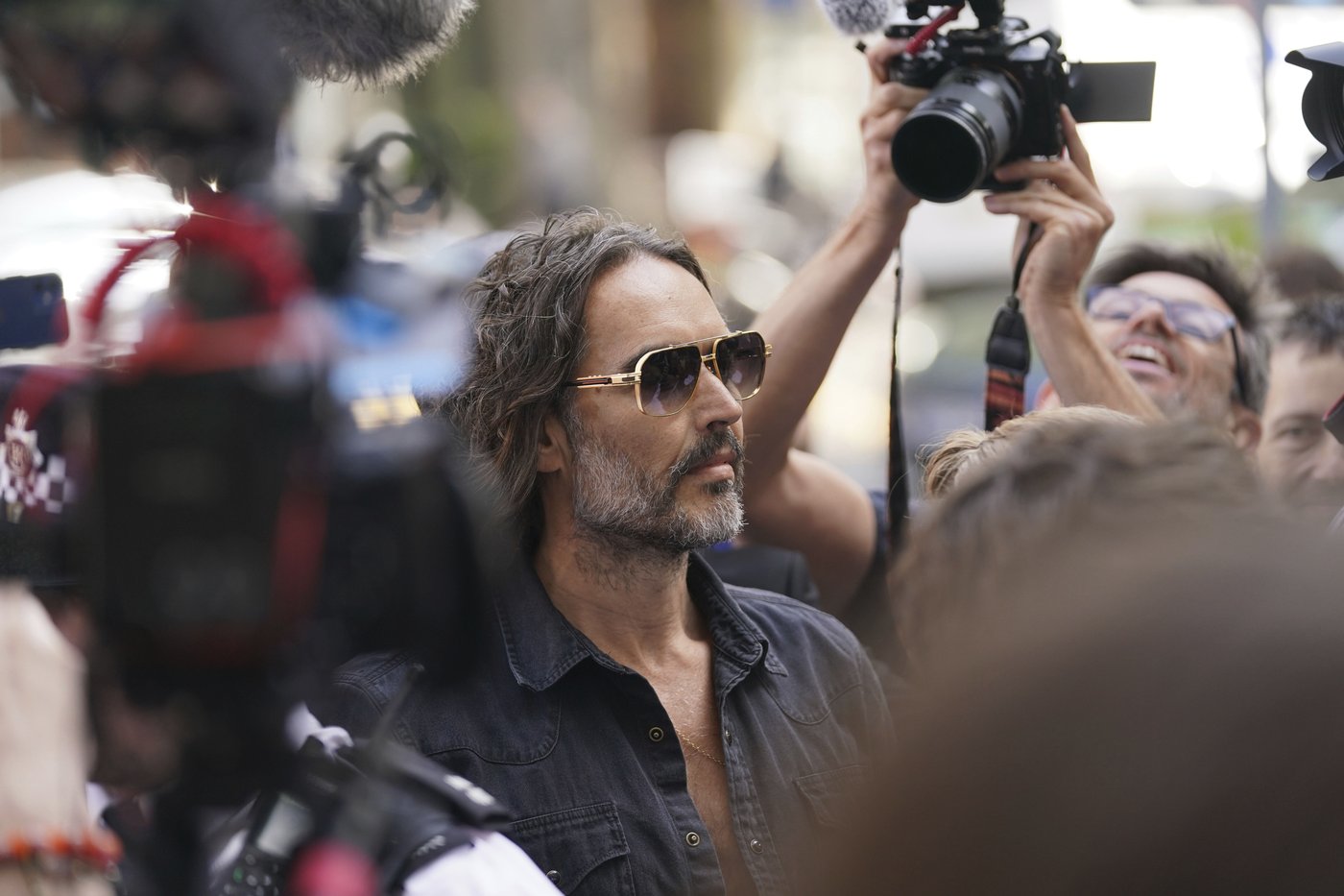 Russell Brand granted conditional bail after appearing in London court on rape and assault charges | iNFOnews.ca Russell Brand granted conditional bail after appearing in London court on rape and assault charges | iNFOnews.ca
