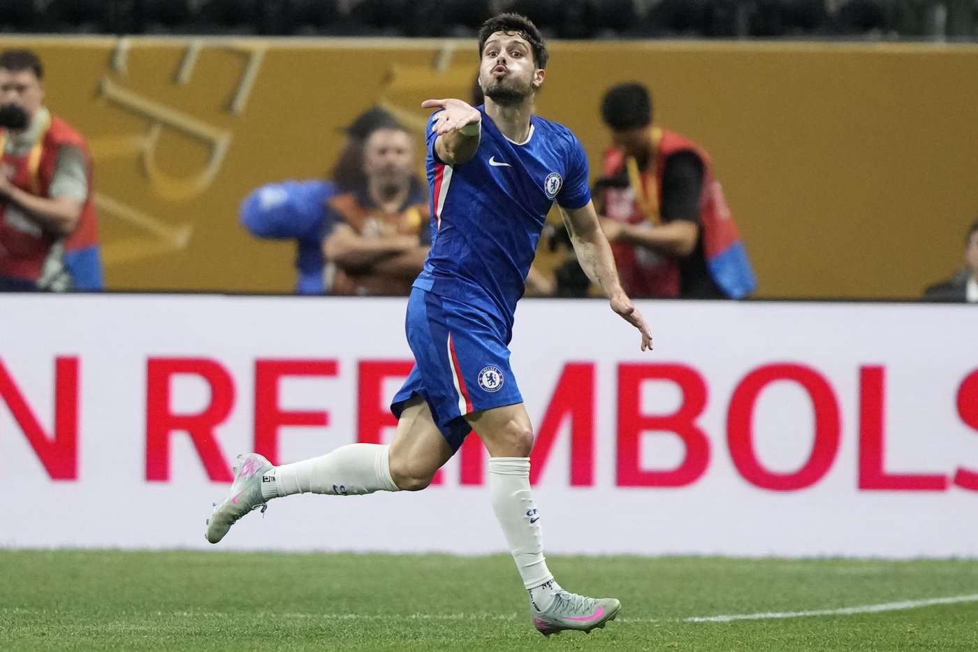Neto, Fernández each score to lead Chelsea over LAFC 2-0 in Club World Cup | iNFOnews.ca
