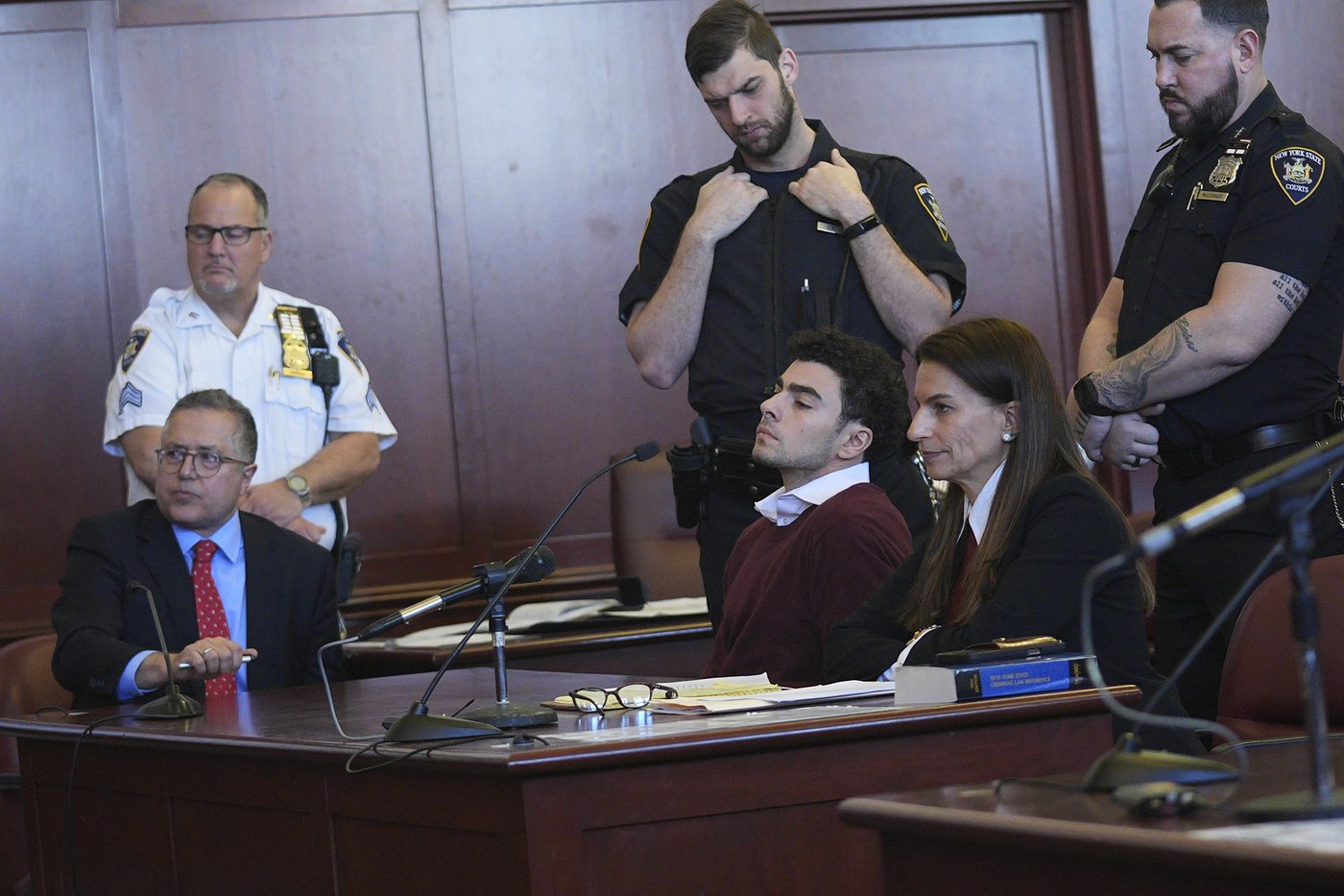 Luigi Mangione pleads not guilty to murder and weapons charges in UnitedHealthcare CEO's death | iNFOnews.ca