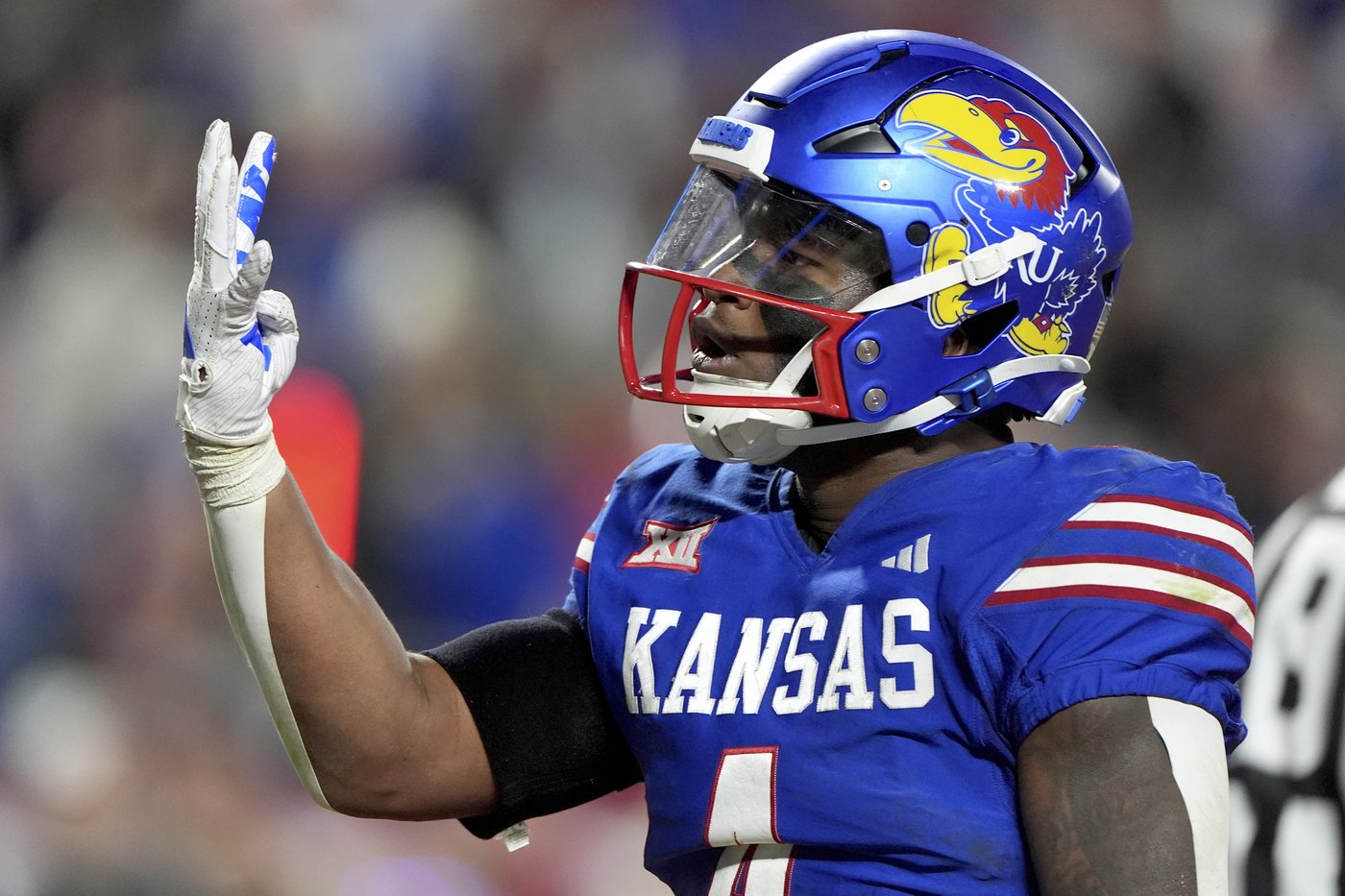 AP Player of the Week: Devin Neal runs for 207 yards and totals 4 TDs in Kansas' win over Colorado | iNFOnews.ca AP Player of the Week: Devin Neal runs for 207 yards and totals 4 TDs in Kansas' win over Colorado | iNFOnews.ca
