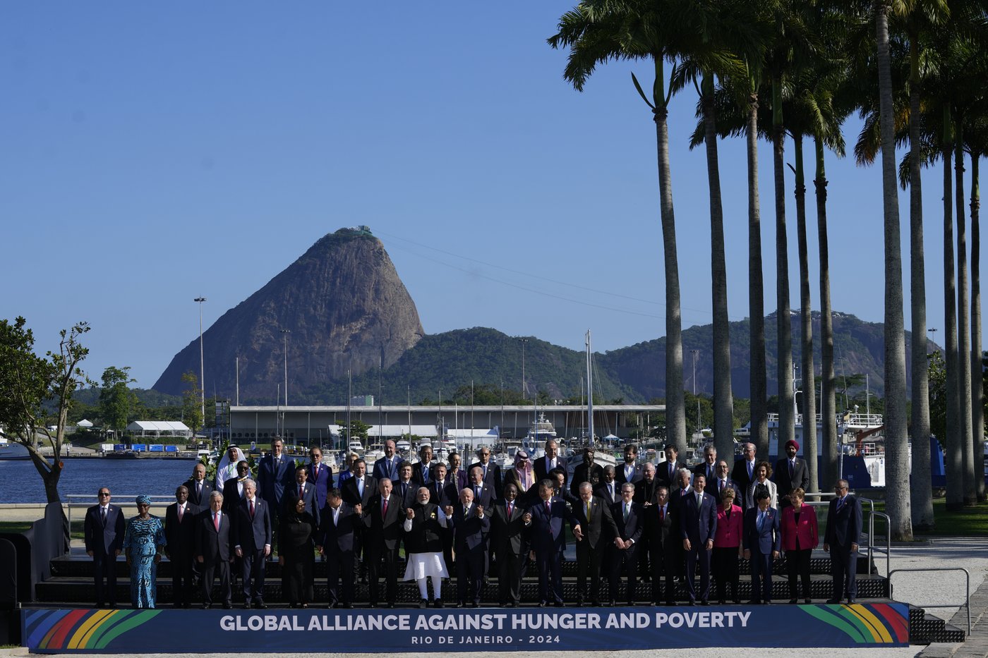 Photo-shoot fail: Biden, Trudeau miss traditional photo with world leaders at G20 | iNFOnews.ca Photo-shoot fail: Biden, Trudeau miss traditional photo with world leaders at G20 | iNFOnews.ca