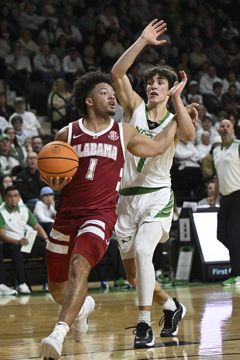 Nelson returns home to help No. 6 Alabama hold off Eaglestaff, North Dakota 97-90 | iNFOnews.ca