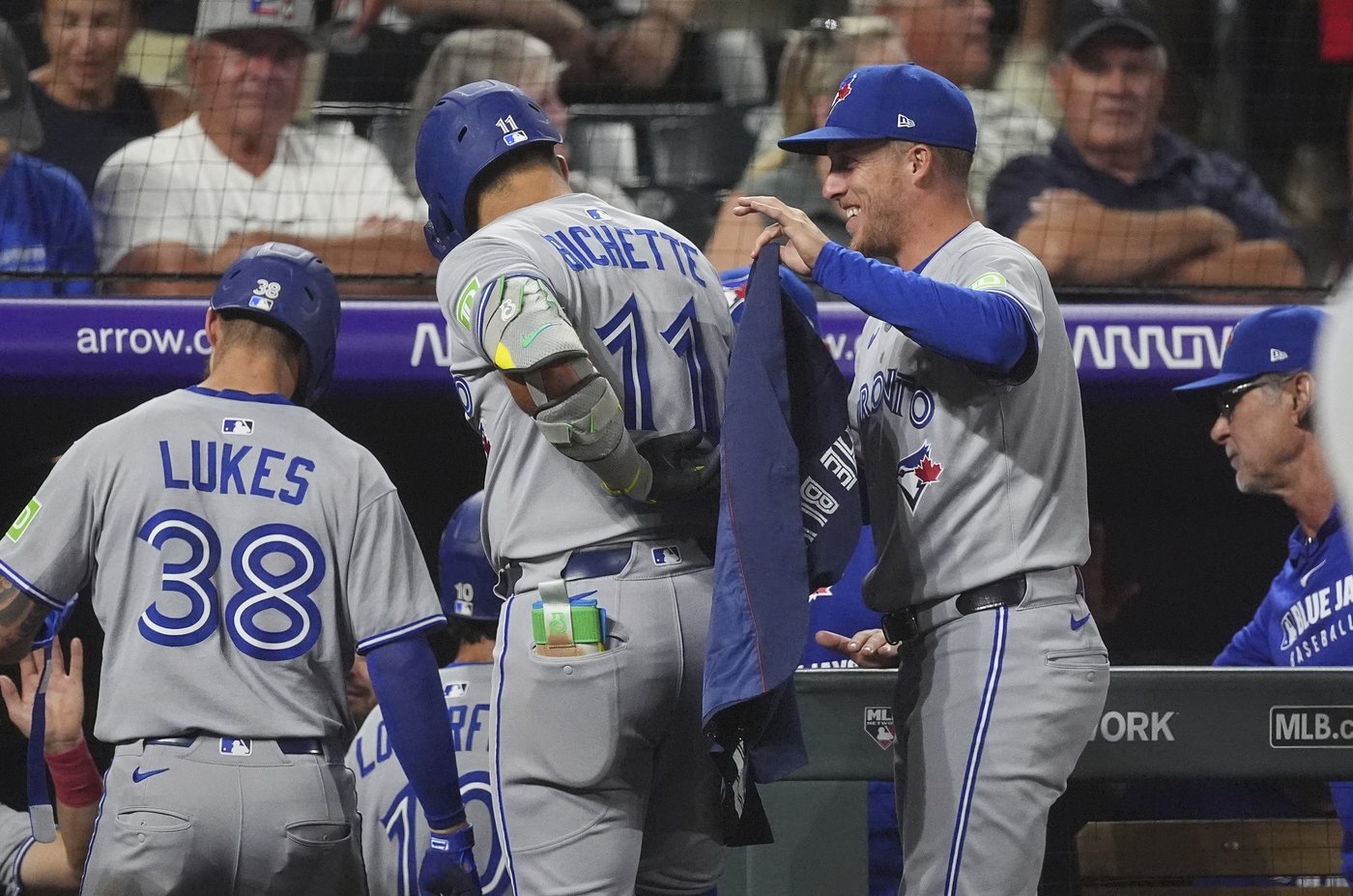 Bichette has 2 HRs and 6 RBIs, Blue Jays get 25 hits in 15-1 victory over Rockies | iNFOnews.ca