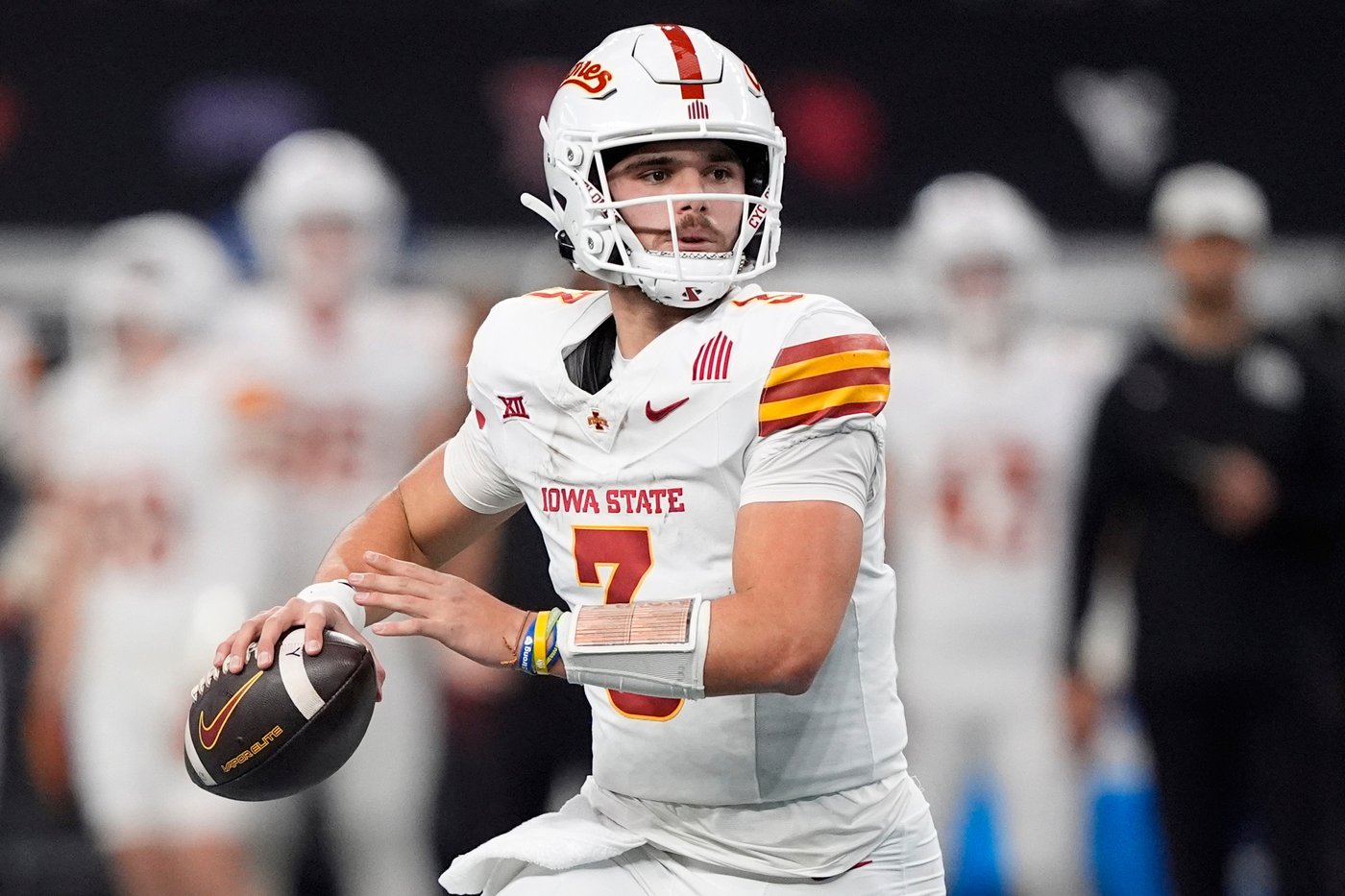 No. 22 Iowa St and No. 17 Kansas State take their Big 12 rivalry to Dublin for opener | iNFOnews.ca