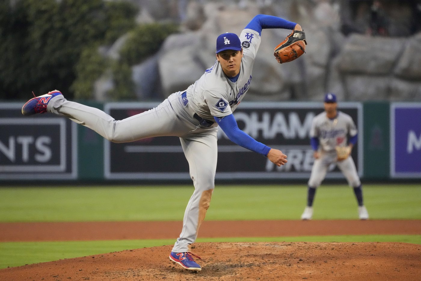 Shohei Ohtani fans Trout with 101 mph fastball and triples, but the star can't stop Dodgers' skid | iNFOnews.ca