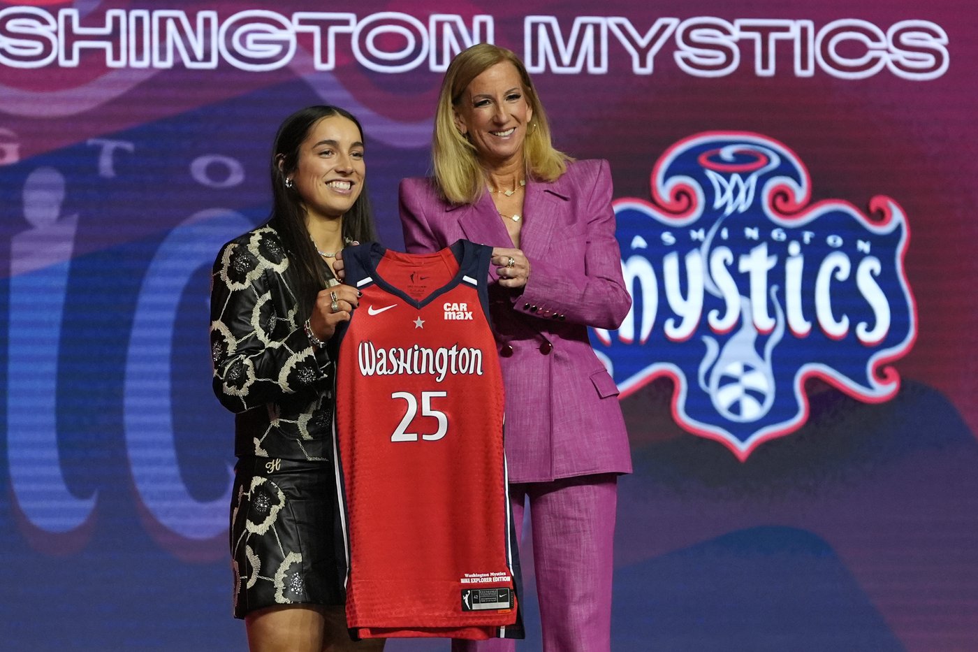 Washington rookie Georgia Amoore injures the ACL in her right knee during practice | iNFOnews.ca