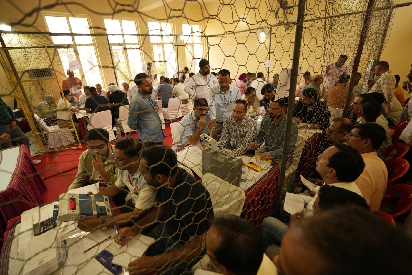 Votes are being counted in the election for a truncated government in Indian-controlled Kashmir | iNFOnews.ca Votes are being counted in the election for a truncated government in Indian-controlled Kashmir | iNFOnews.ca