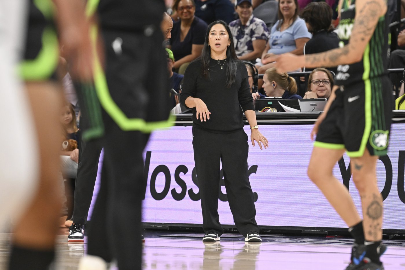 Golden State Valkyries' Natalie Nakase voted WNBA Coach of the Year after reaching playoffs | iNFOnews.ca Golden State Valkyries' Natalie Nakase voted WNBA Coach of the Year after reaching playoffs | iNFOnews.ca