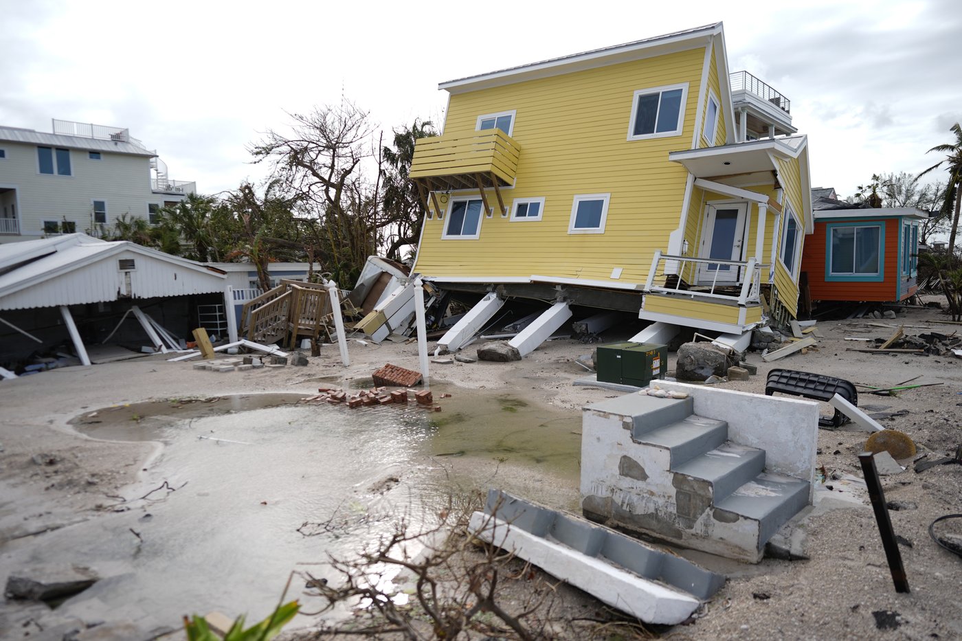 The Latest: Milton causes widespread power outages and several deaths in Florida | iNFOnews.ca The Latest: Milton causes widespread power outages and several deaths in Florida | iNFOnews.ca