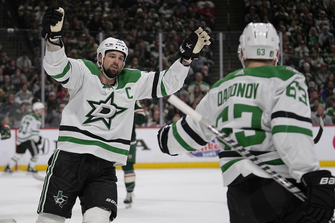 Jamie Benn and the Dallas Stars seem to be in a good spot with their captain and some kids | iNFOnews.ca Jamie Benn and the Dallas Stars seem to be in a good spot with their captain and some kids | iNFOnews.ca