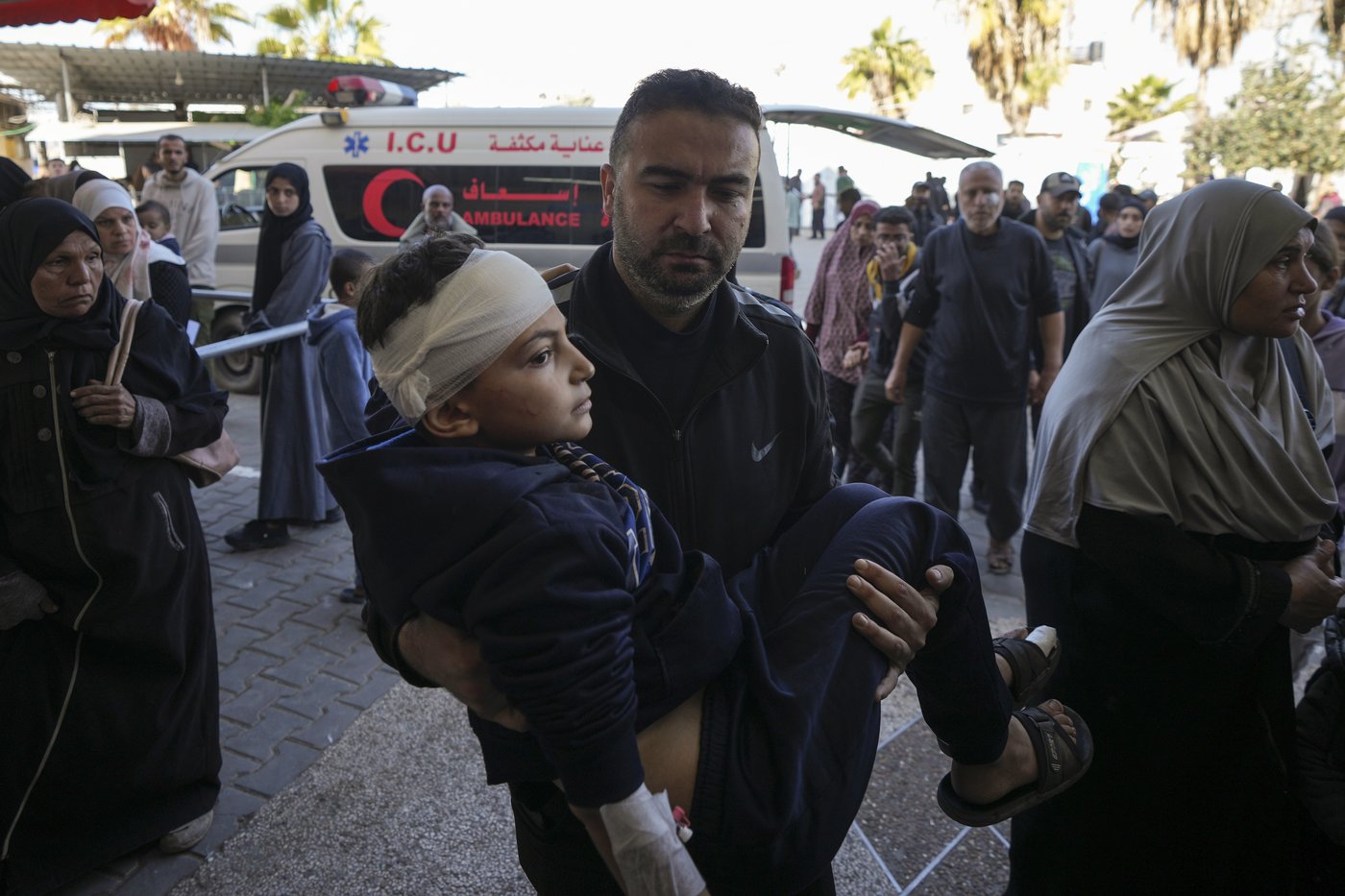 Middle East latest: An Israeli strike on a Gaza tent camp kills at least 21 people | iNFOnews.ca