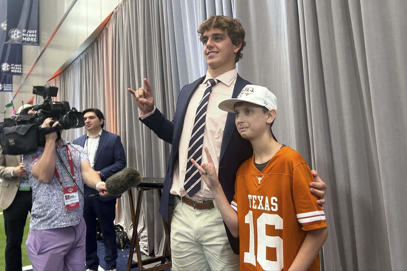 The wait is over for Texas and Arch Manning, though quarterback admits it wasn't easy being backup | iNFOnews.ca