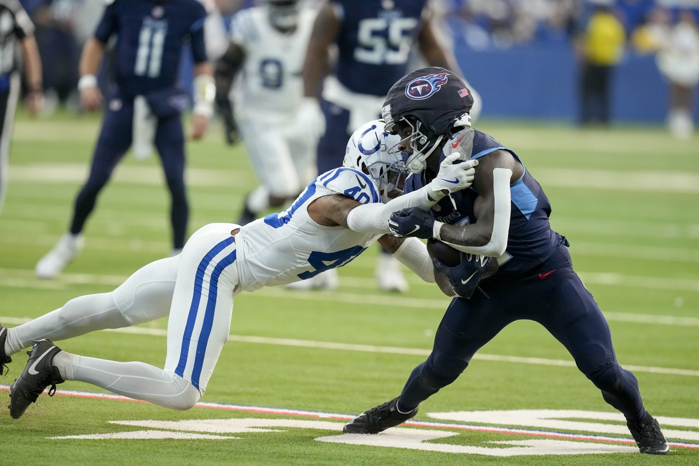 Jonathan Taylor rebounds with 218 yards, 3 TD runs as Colts hold off Titans 38-30 | iNFOnews.ca Jonathan Taylor rebounds with 218 yards, 3 TD runs as Colts hold off Titans 38-30 | iNFOnews.ca