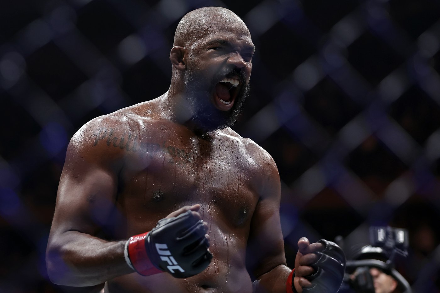 Jon Jones sends Stipe Miocic into retirement with decisive UFC heavyweight win in front of Trump | iNFOnews.ca Jon Jones sends Stipe Miocic into retirement with decisive UFC heavyweight win in front of Trump | iNFOnews.ca