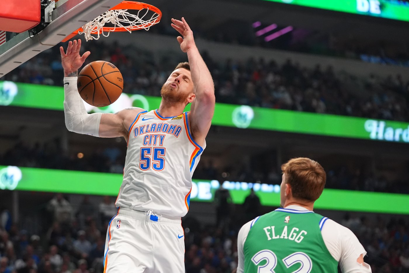 Thunder withstand furious Mavericks rally to win 101-94, improving to 4-0 | iNFOnews.ca