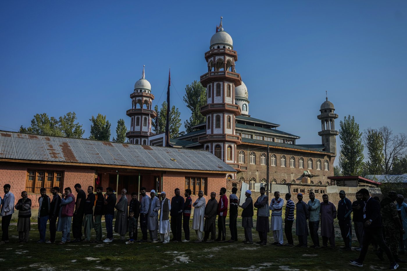 Indian-controlled Kashmir votes in final phase of polls to elect local government | iNFOnews.ca