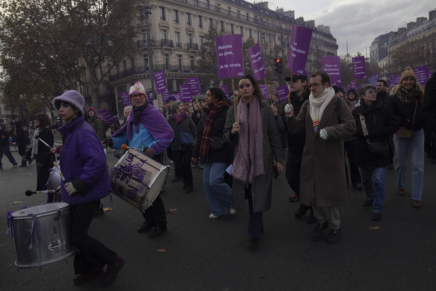 Thousands protest against femicides and sexual and sexist violence in France | iNFOnews.ca Thousands protest against femicides and sexual and sexist violence in France | iNFOnews.ca