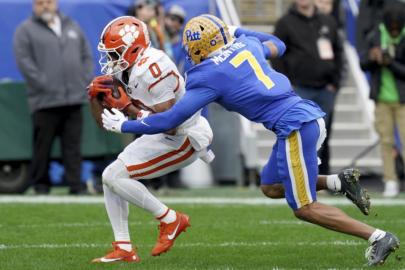 Klubnik's late touchdown run helps No. 17 Clemson escape with a 24-20 win over Pitt | iNFOnews.ca Klubnik's late touchdown run helps No. 17 Clemson escape with a 24-20 win over Pitt | iNFOnews.ca