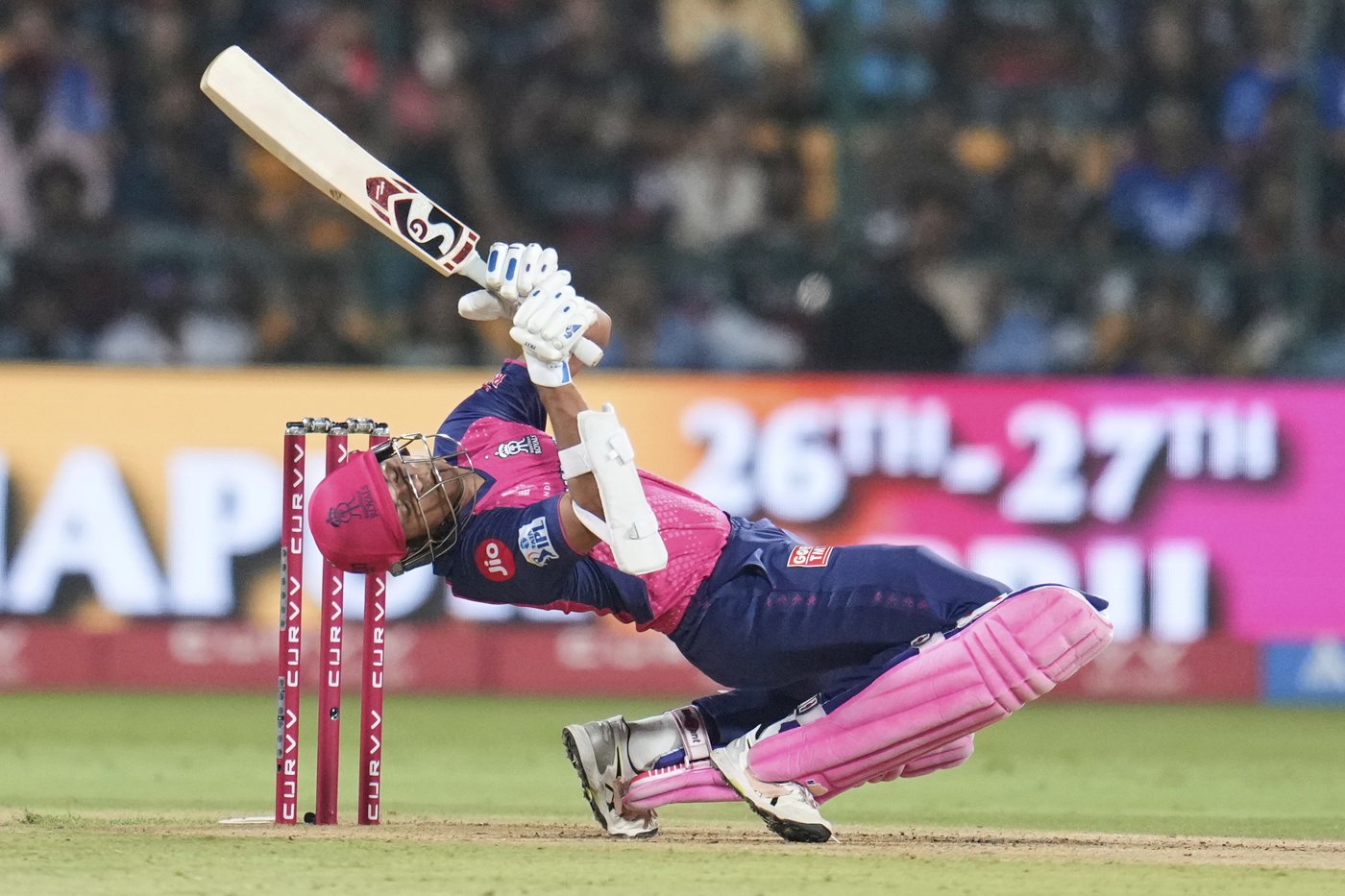Bengaluru beats Rajasthan by 11 runs for its first home victory in IPL | iNFOnews.ca Bengaluru beats Rajasthan by 11 runs for its first home victory in IPL | iNFOnews.ca