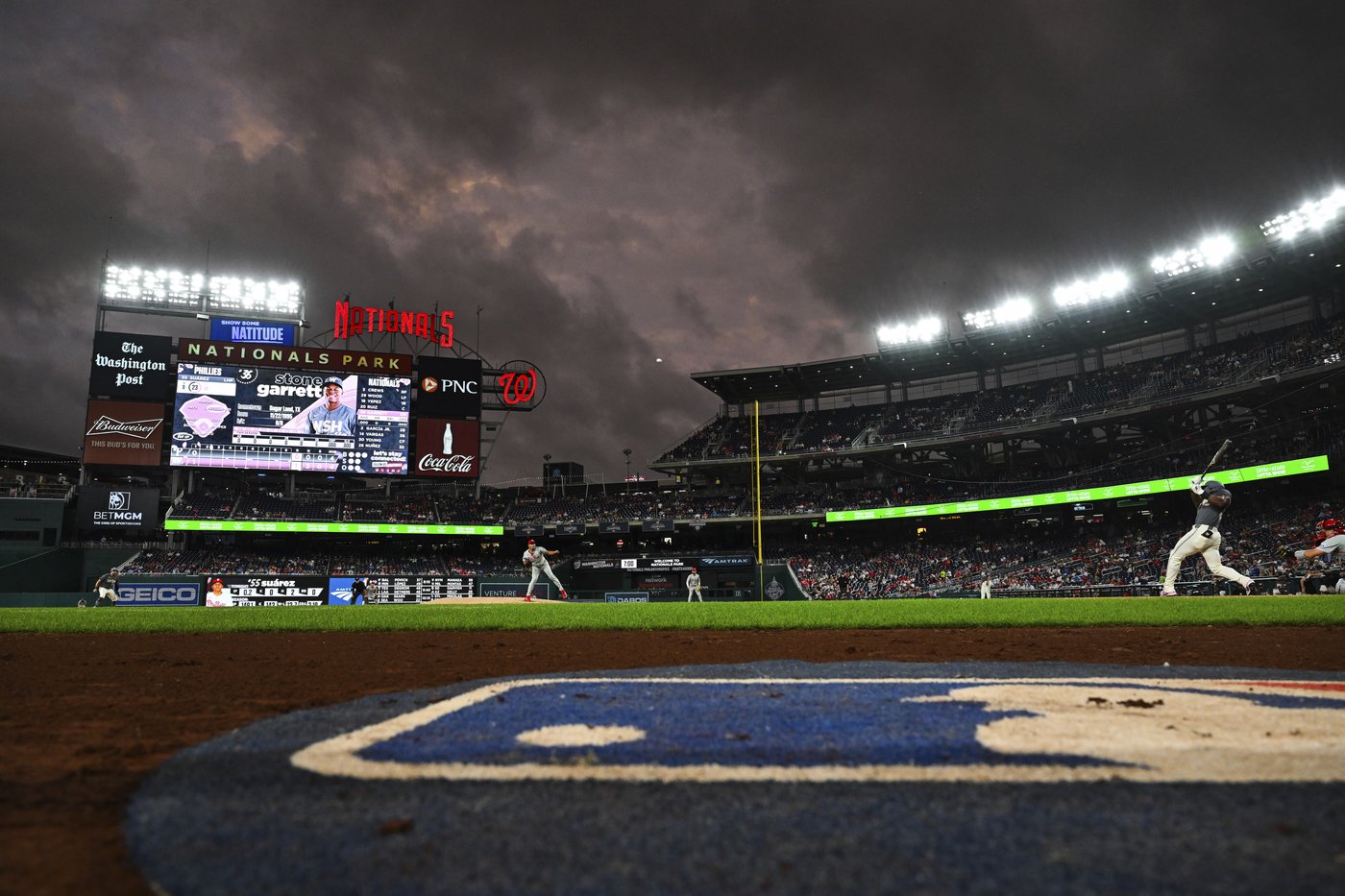 Stone Garrett homers in return to majors as Nationals rout Phillies, 9-1 | iNFOnews.ca