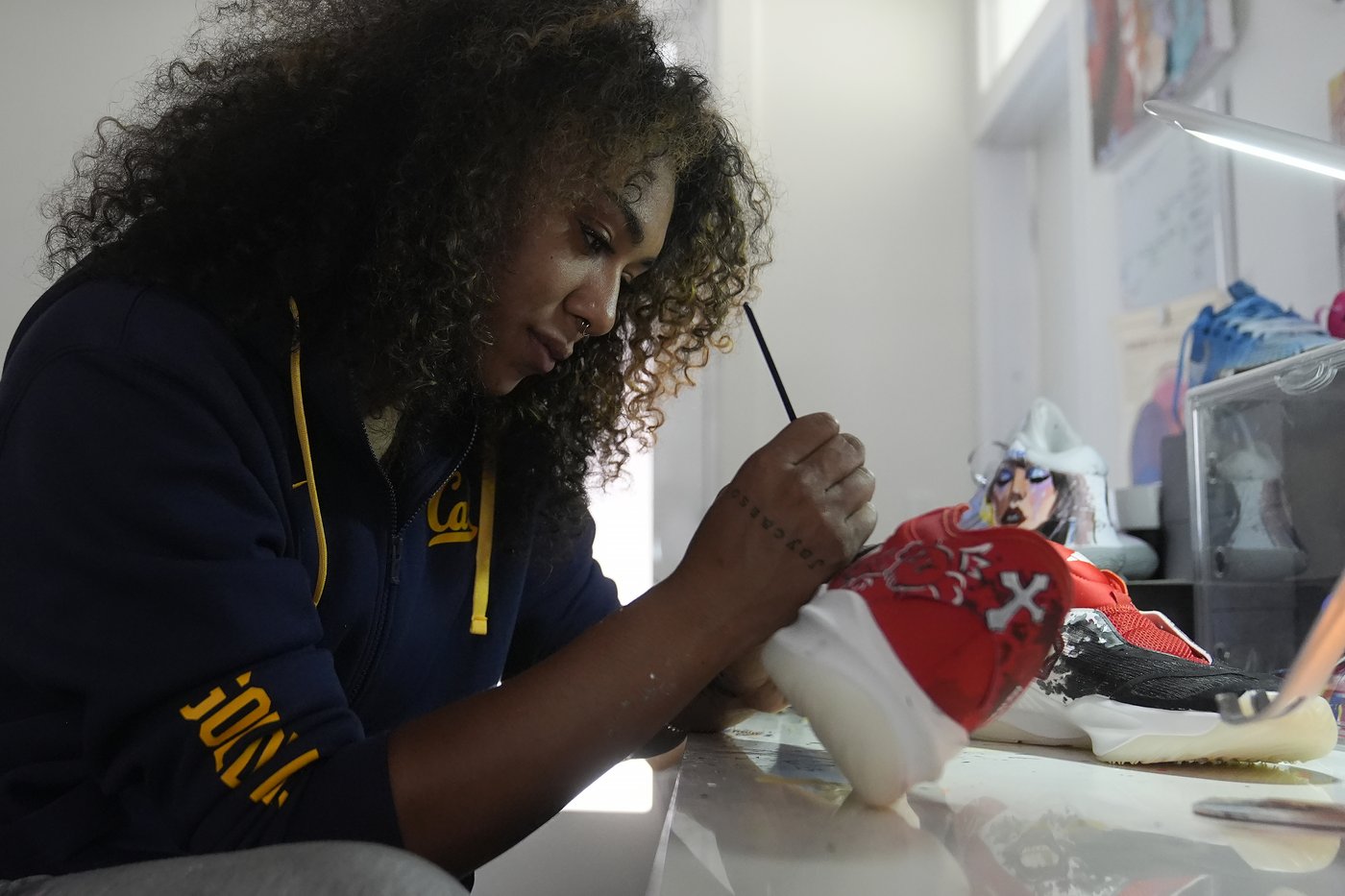 Cal guard Jayda Noble paints custom shoes to express her artistic side when she leaves the court | iNFOnews.ca Cal guard Jayda Noble paints custom shoes to express her artistic side when she leaves the court | iNFOnews.ca