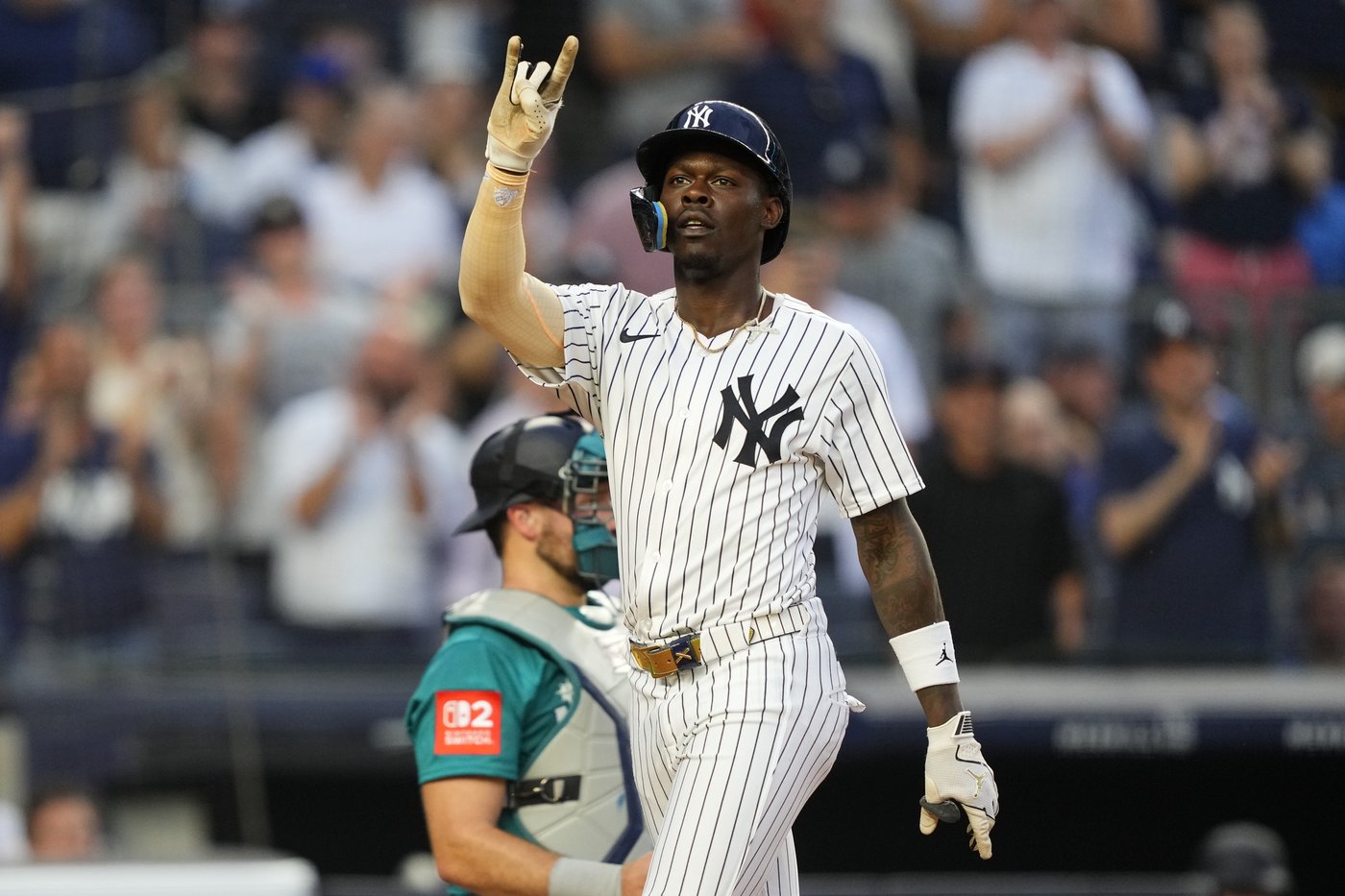 Chisholm homers twice and Schlittler wins MLB debut as Yankees top Mariners 9-6 | iNFOnews.ca Chisholm homers twice and Schlittler wins MLB debut as Yankees top Mariners 9-6 | iNFOnews.ca