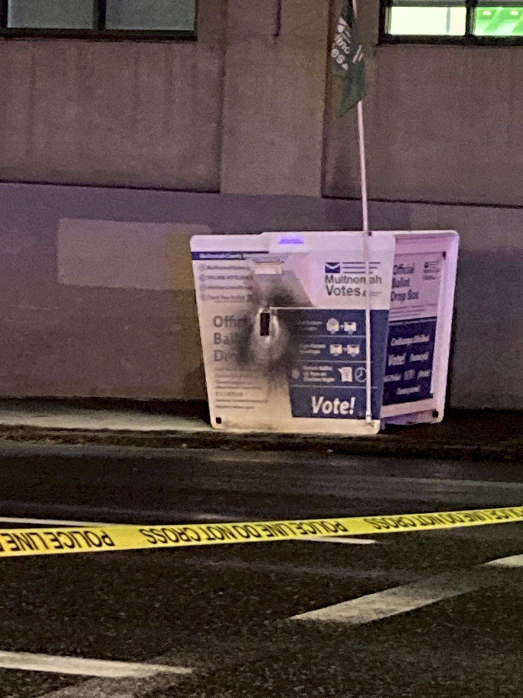 Hundreds of ballots are destroyed after fires are set in ballot drop boxes in Oregon and Washington | iNFOnews.ca