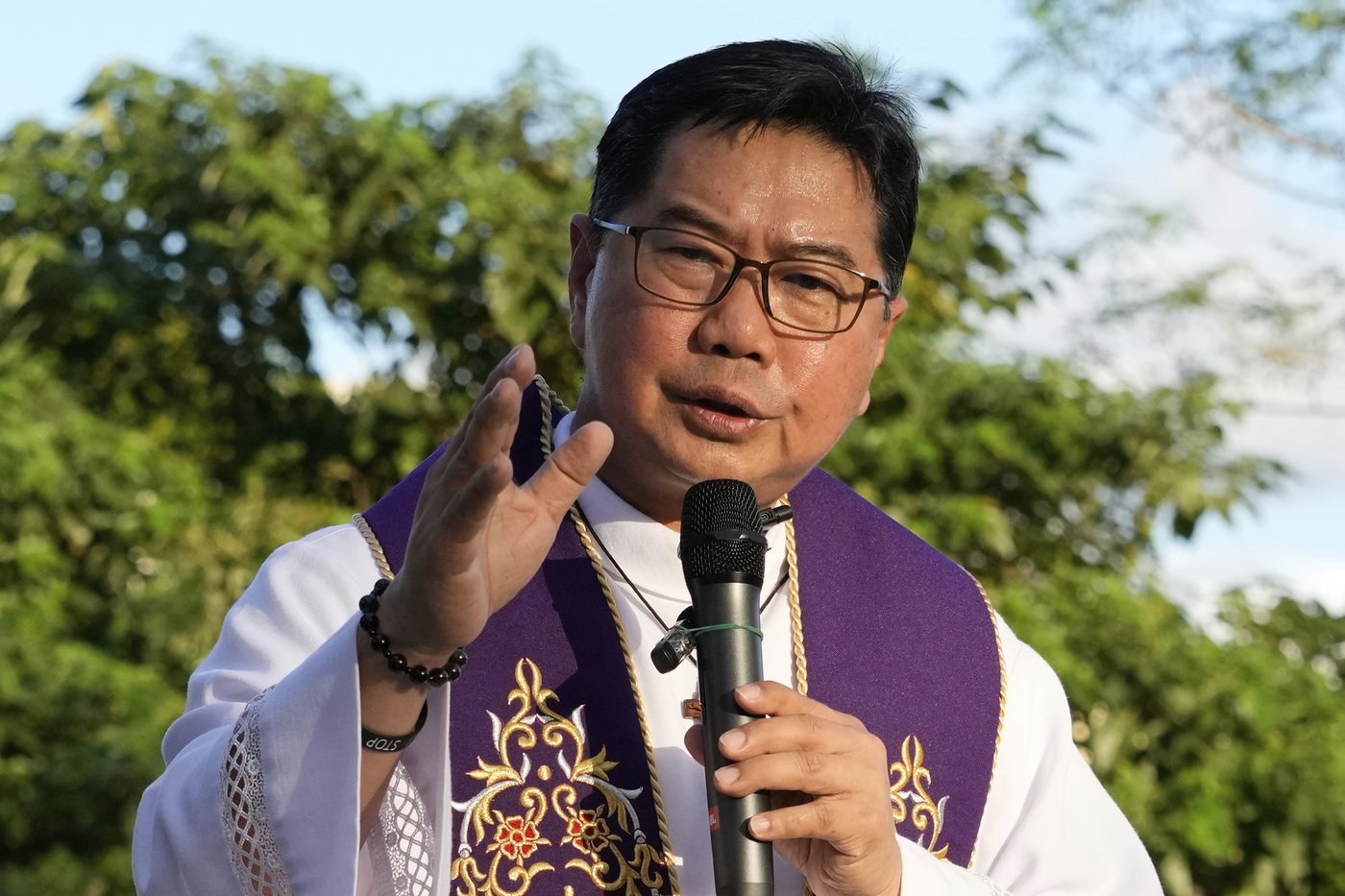 Filipino priest who fought Duterte's brutal drug crackdown among Magsaysay Award winners | iNFOnews.ca Filipino priest who fought Duterte's brutal drug crackdown among Magsaysay Award winners | iNFOnews.ca