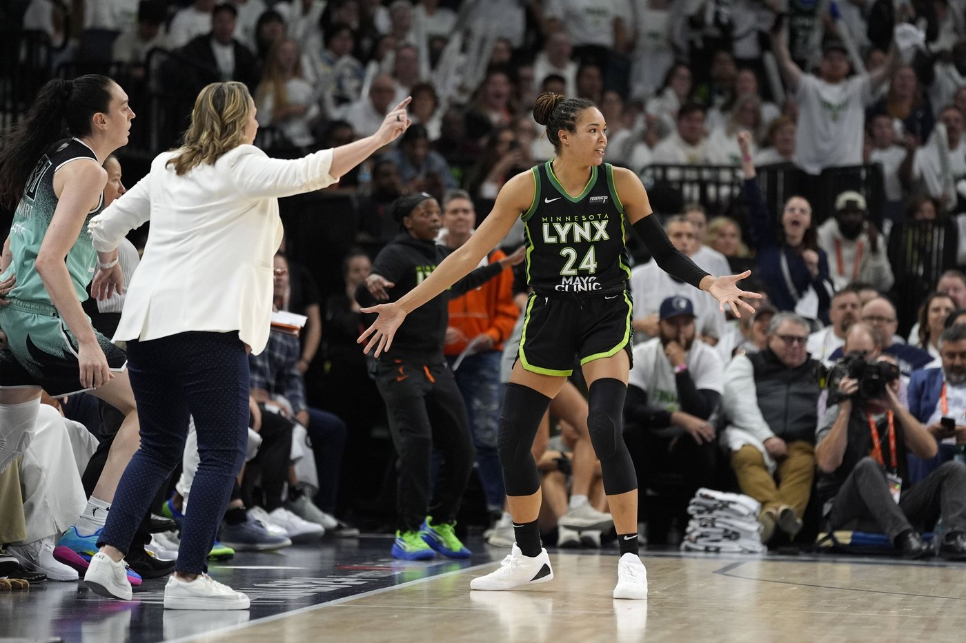 Minnesota can't finish off New York and now must find way to win two straight games for 5th title | iNFOnews.ca