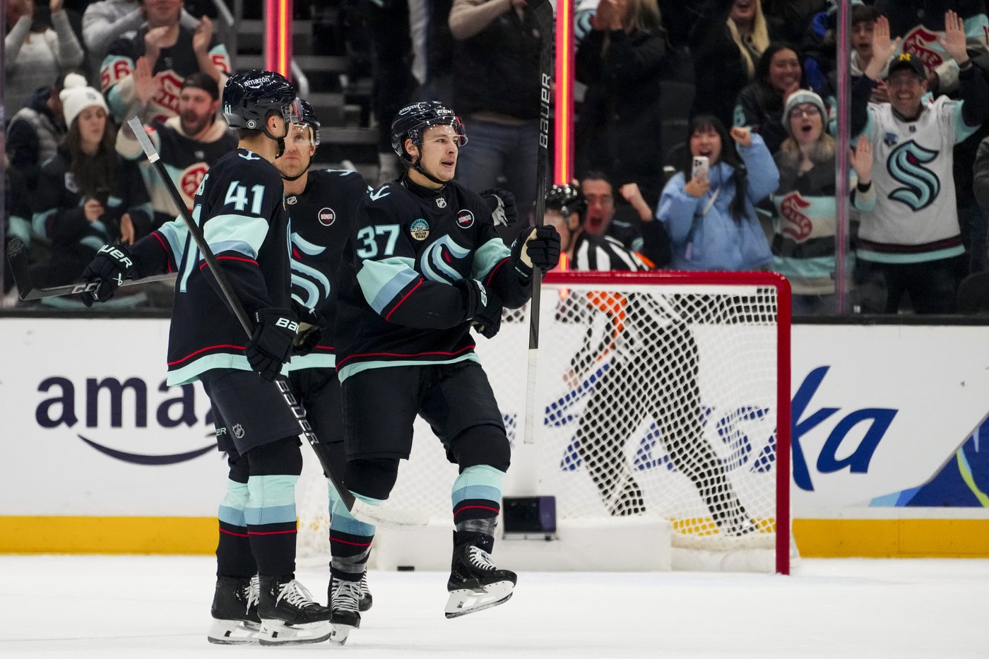 Kraken score 3 third-period goals in 5-2 win over Utah | iNFOnews.ca Kraken score 3 third-period goals in 5-2 win over Utah | iNFOnews.ca