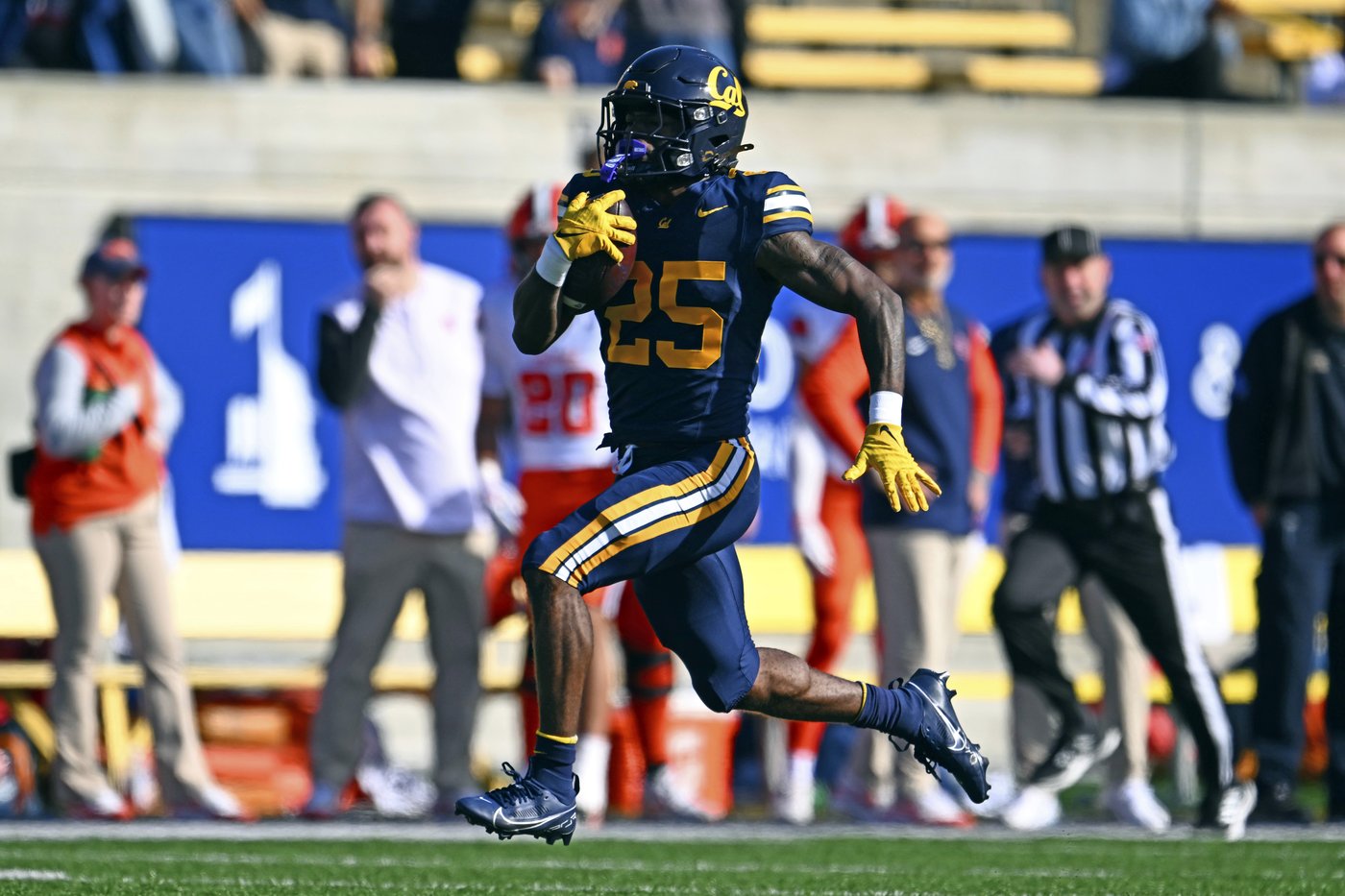 Passing leader McCord keeps Syracuse on the ground as Orange grinds out a 33-25 win over Cal | iNFOnews.ca
