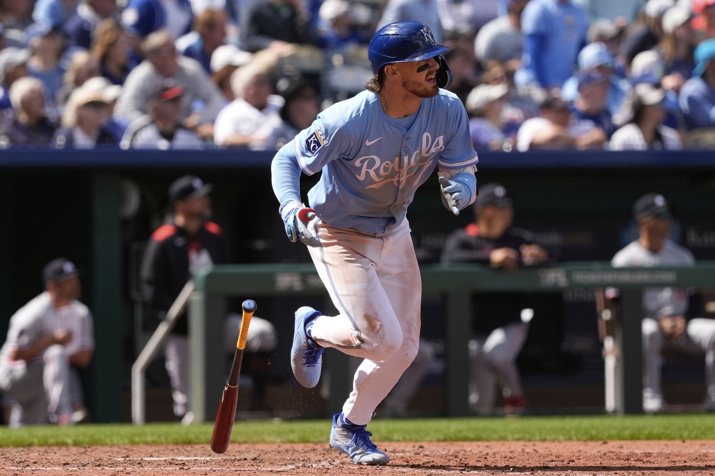 Witt Jr. hits tiebreaking sacrifice fly in the seventh as the Royals beat the Twins 3-2 | iNFOnews.ca