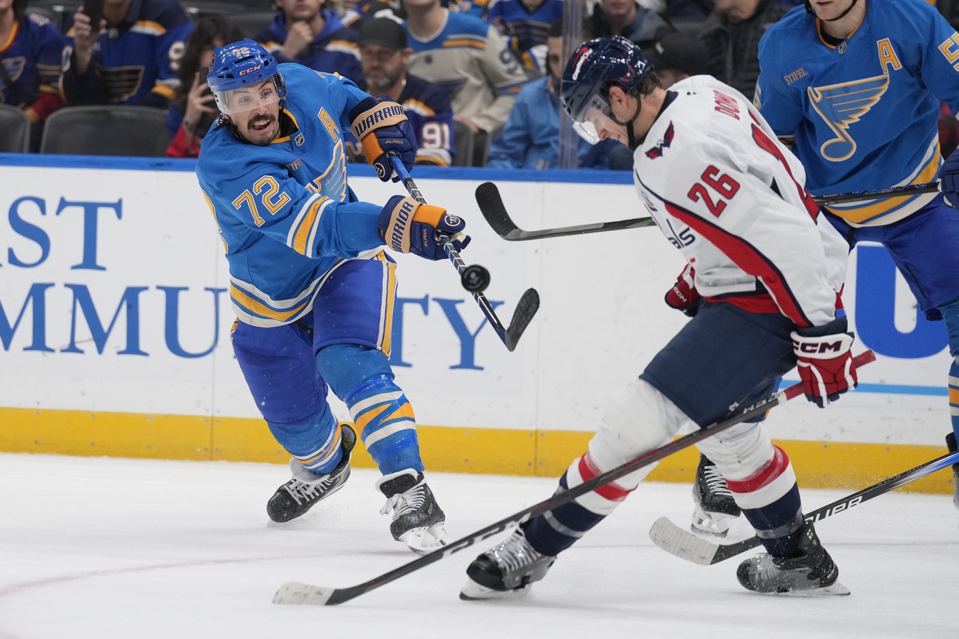Ovechkin, McMichael each scores twice as Capitals skate to 8-1 victory over the Blues | iNFOnews.ca