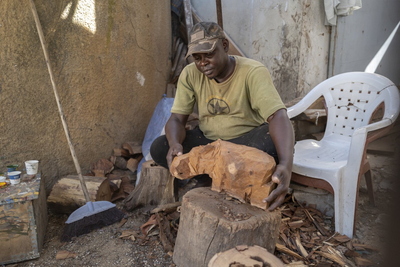 Senegalese artisans in the spotlight as they exhibit for the first time at a prestigious art event | iNFOnews.ca