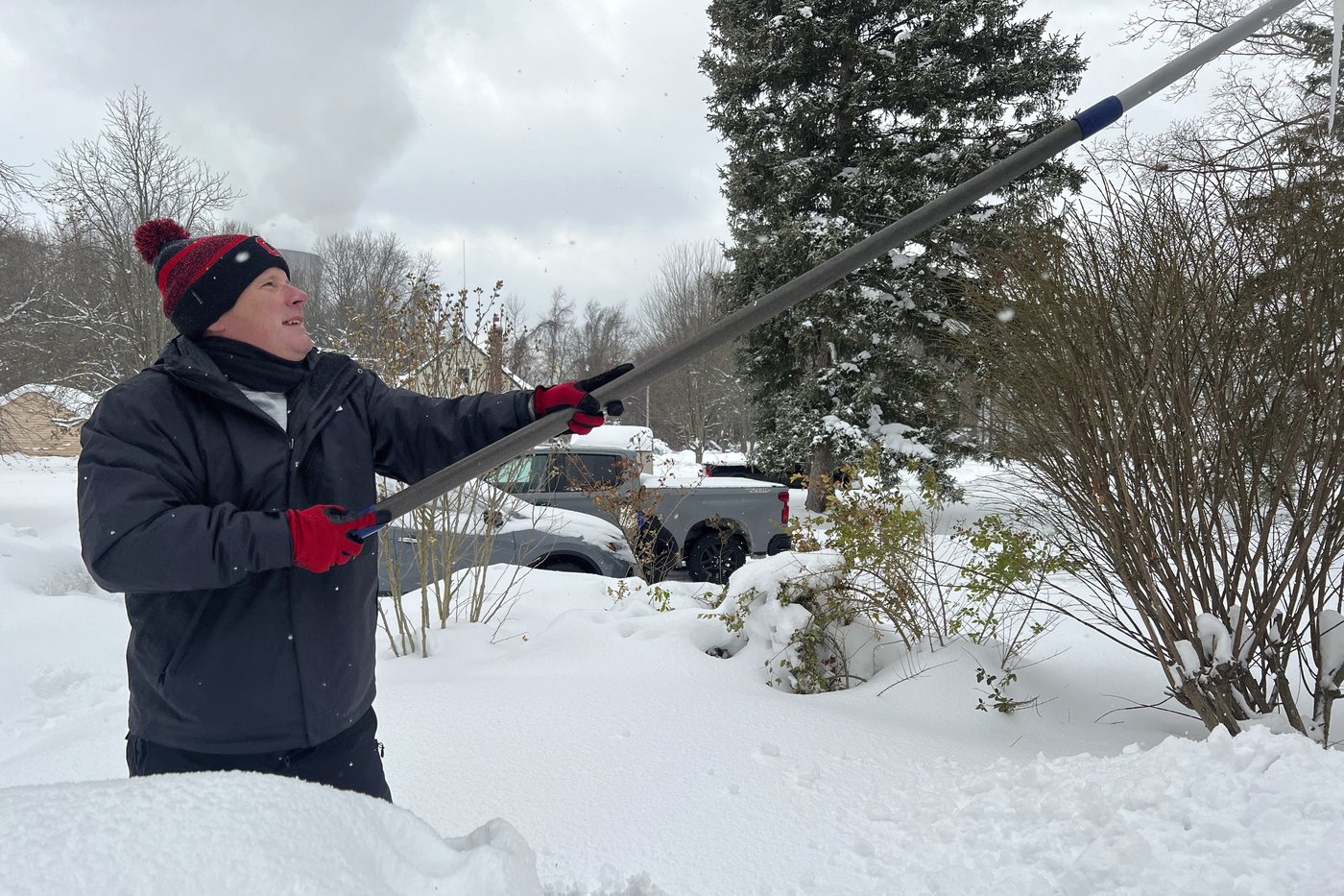 What to know as snow, freezing rain and bitter cold heads through much of the US | iNFOnews.ca