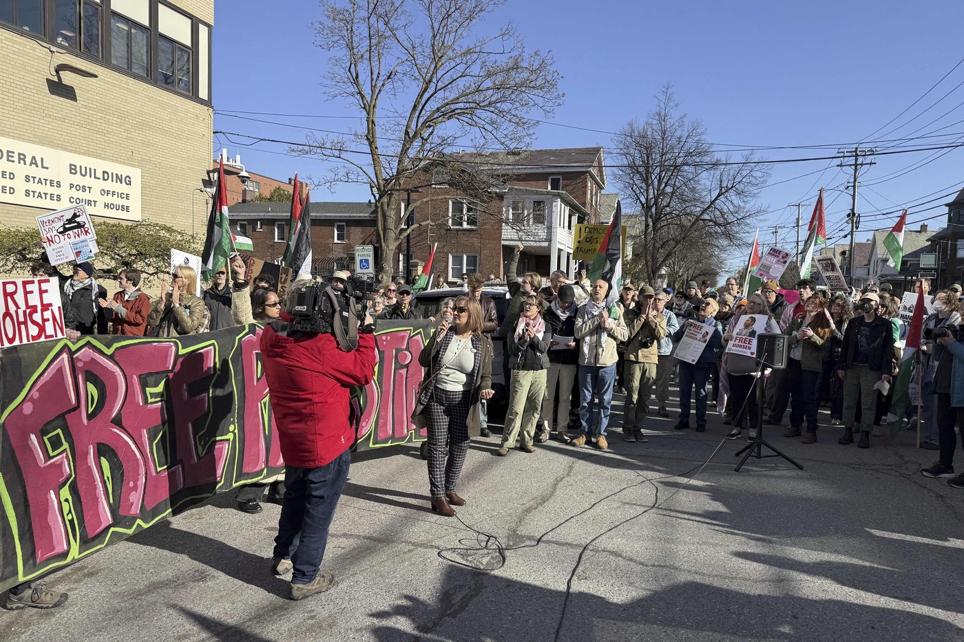 Palestinian student remains detained in Vermont with a hearing set for next week | iNFOnews.ca