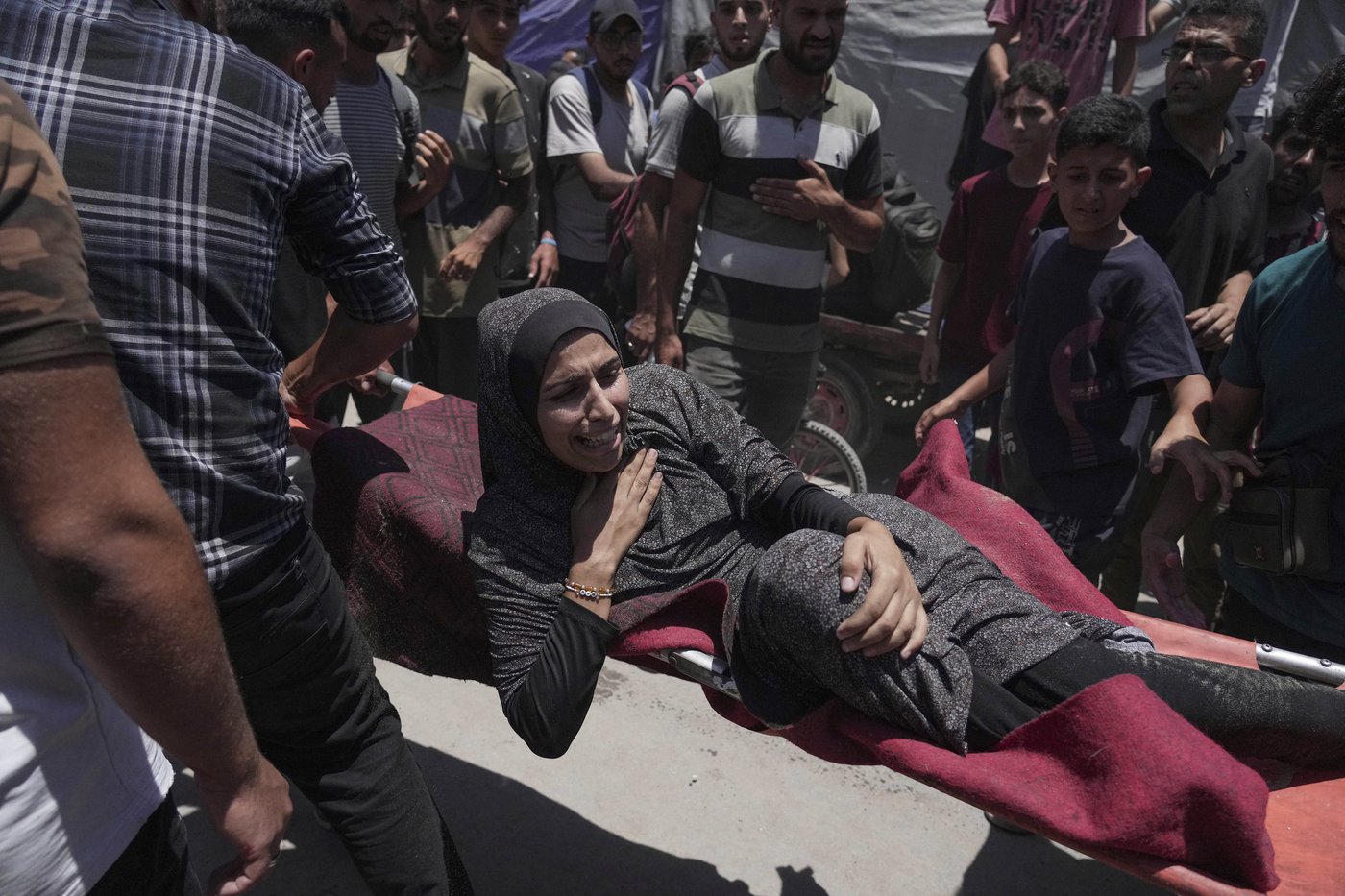 Militants kill 5 Israeli soldiers in Gaza and Israeli strikes kill 51 Palestinians | iNFOnews.ca Militants kill 5 Israeli soldiers in Gaza and Israeli strikes kill 51 Palestinians | iNFOnews.ca
