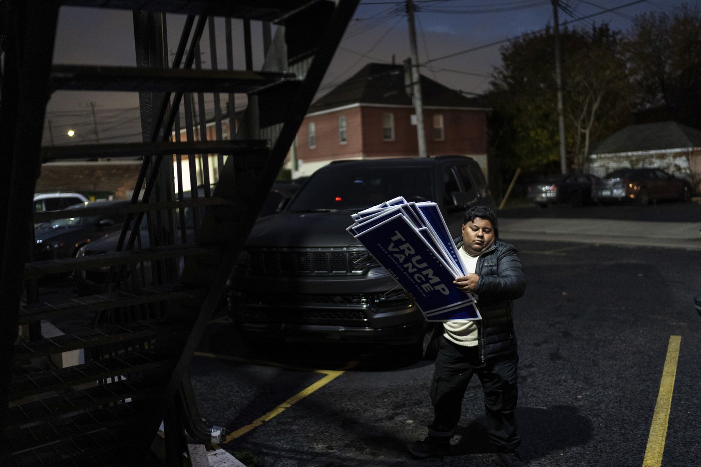 Trump breaks GOP losing streak in nation's largest majority-Arab city with a pivotal final week | iNFOnews.ca Trump breaks GOP losing streak in nation's largest majority-Arab city with a pivotal final week | iNFOnews.ca