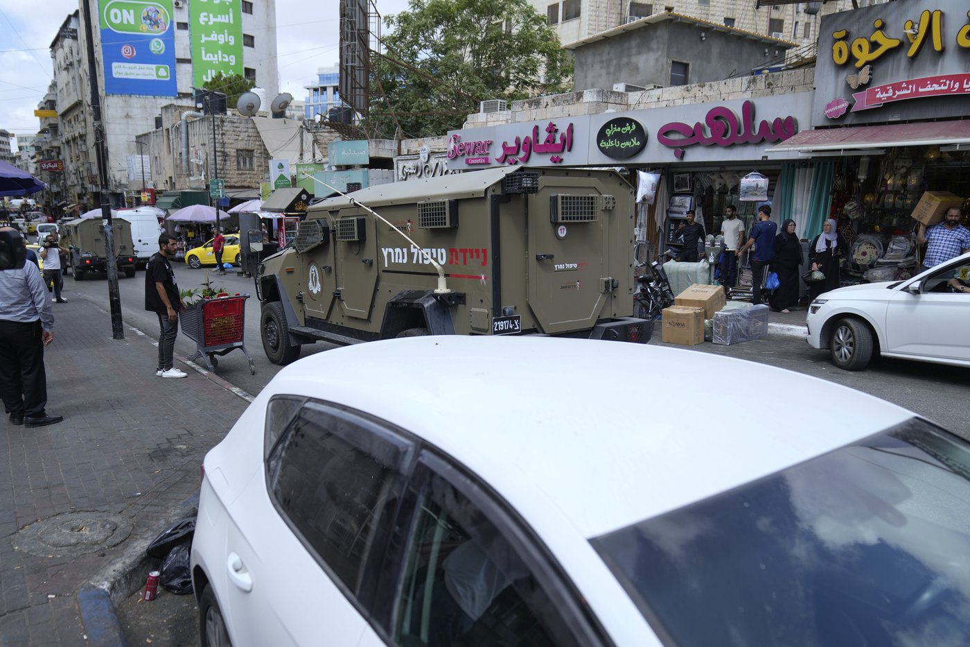 Dozens wounded as Israel raids West Bank city where the Palestinian Authority is headquartered | iNFOnews.ca