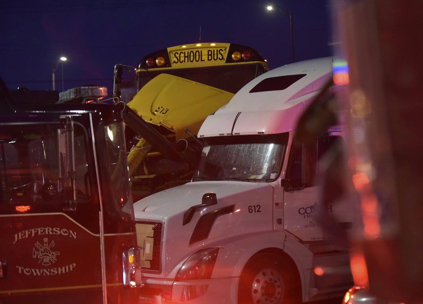 Bus carrying bagpipers from St. Patrick's Day parade crashes into truck in Pennsylvania | iNFOnews.ca Bus carrying bagpipers from St. Patrick's Day parade crashes into truck in Pennsylvania | iNFOnews.ca