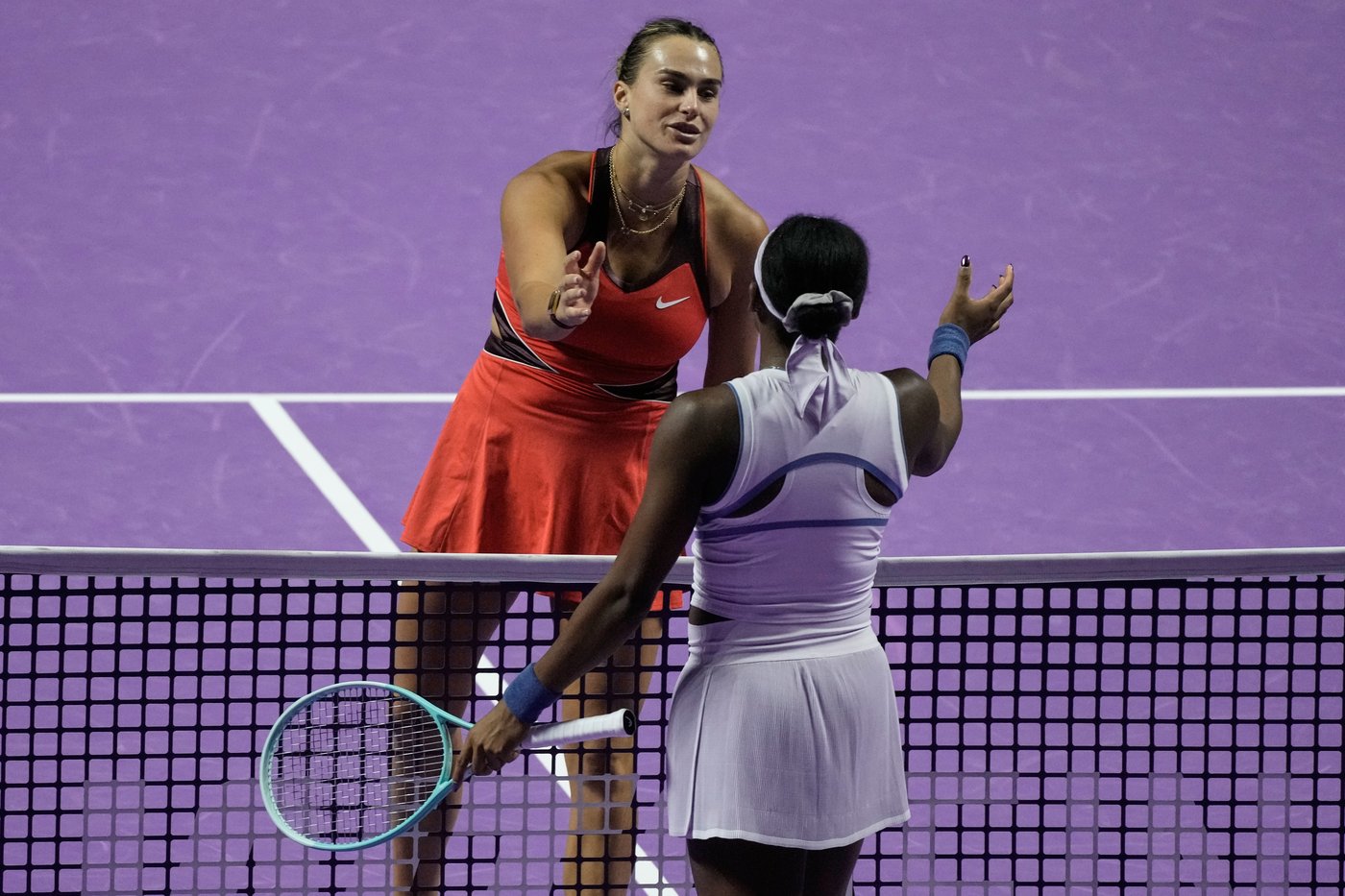 Aryna Sabalenka eliminates Coco Gauff to reach last four at WTA finals | iNFOnews.ca
