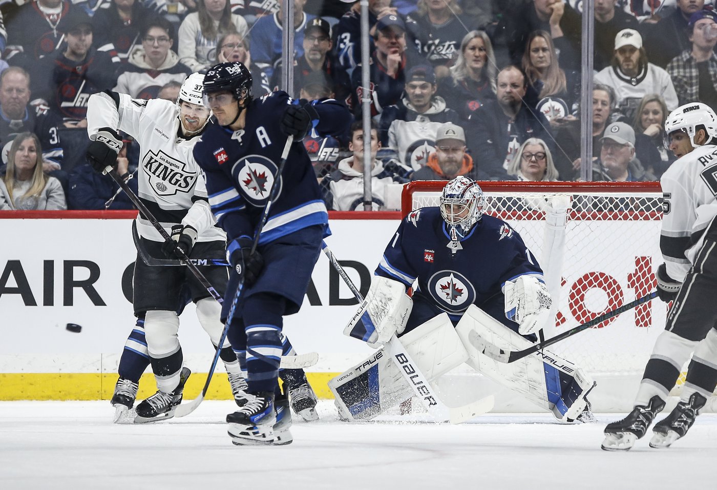 Jets hit turbulence as offence starts to sputter | iNFOnews.ca