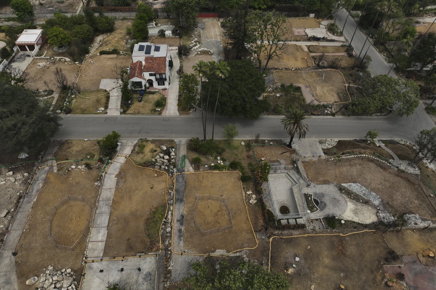 LA fires charred homes into piles of metal and concrete. By recycling them, they're given new life | iNFOnews.ca LA fires charred homes into piles of metal and concrete. By recycling them, they're given new life | iNFOnews.ca