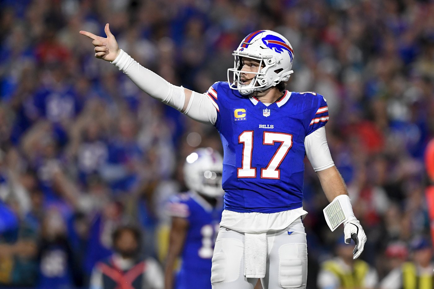 Josh Allen throws 4 TD passes and the Bills roll to a 47-10 win over the unraveling Jaguars | iNFOnews.ca