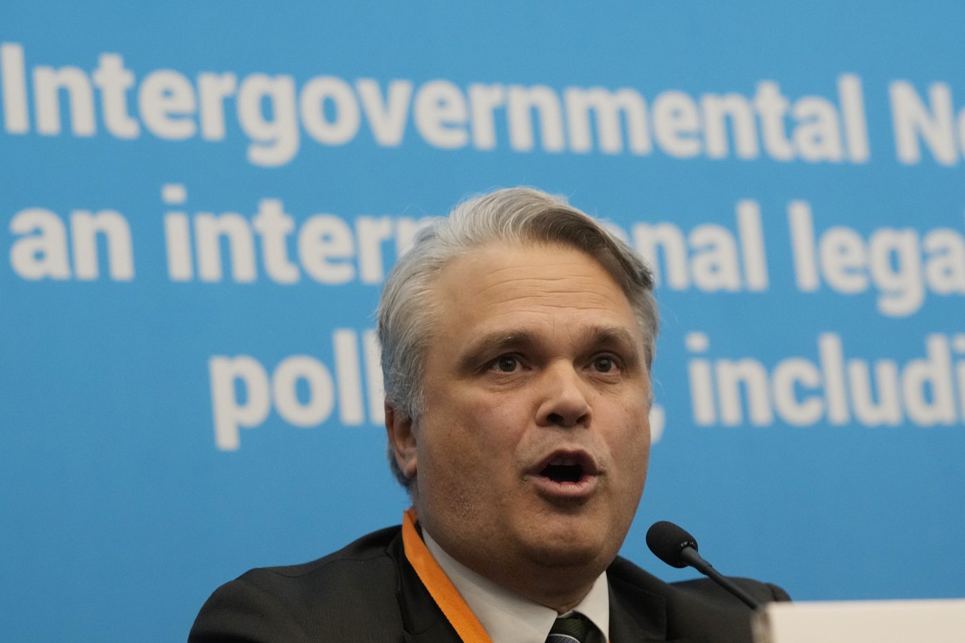 Negotiators get closer to agreeing on a plastic pollution treaty | iNFOnews.ca