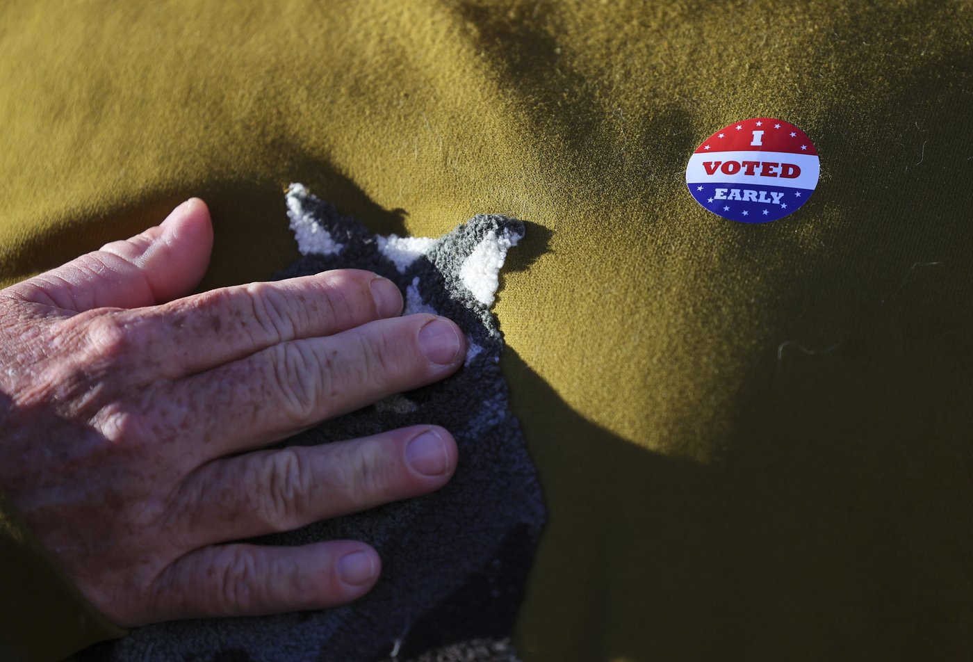 In-person voting begins for the US presidential contest, kicking off the sprint to Election Day | iNFOnews.ca In-person voting begins for the US presidential contest, kicking off the sprint to Election Day | iNFOnews.ca