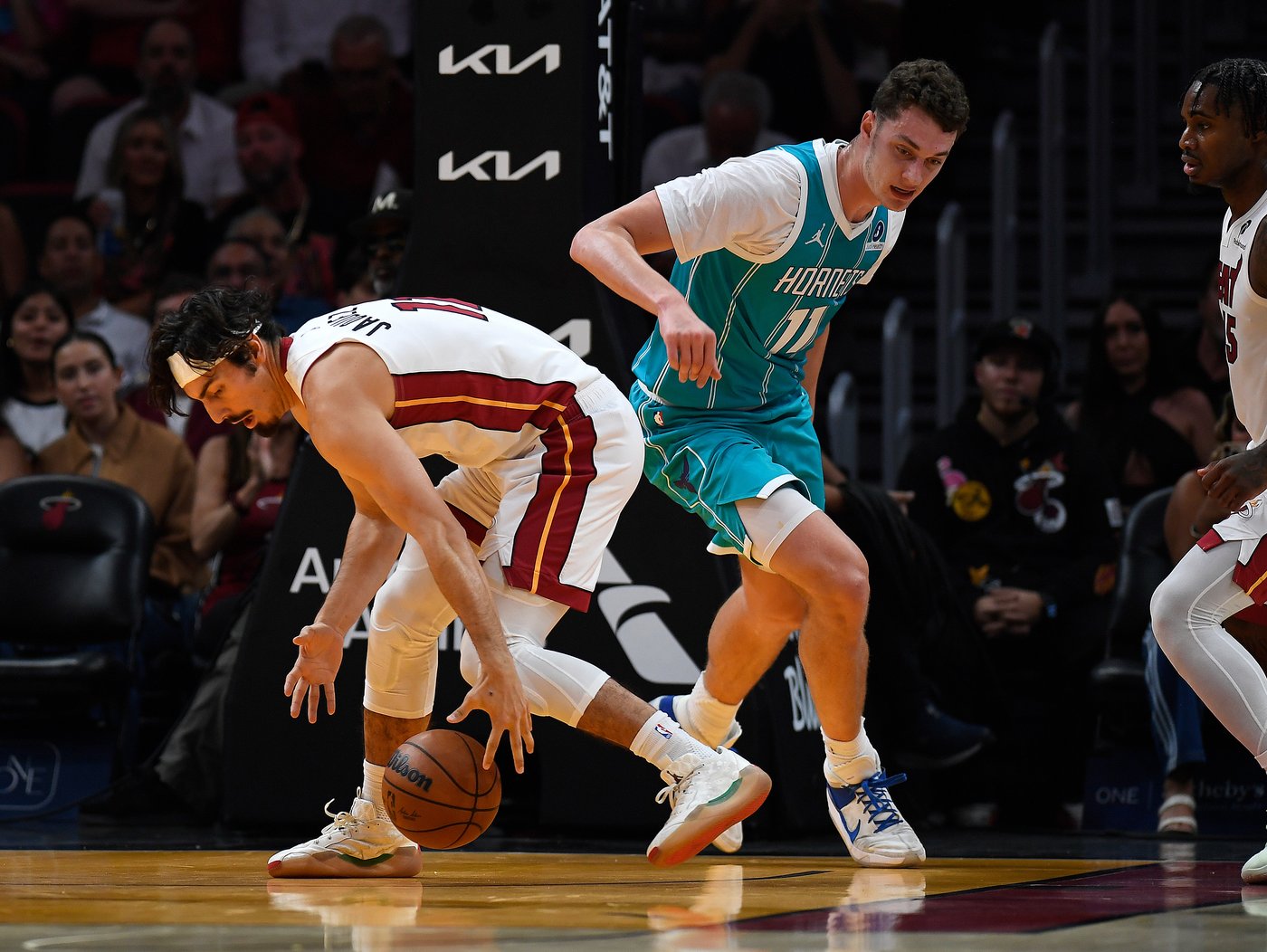 Jaime Jaquez Jr. scores 28 points to spark high-scoring Heat in 144-117 win over Hornets | iNFOnews.ca