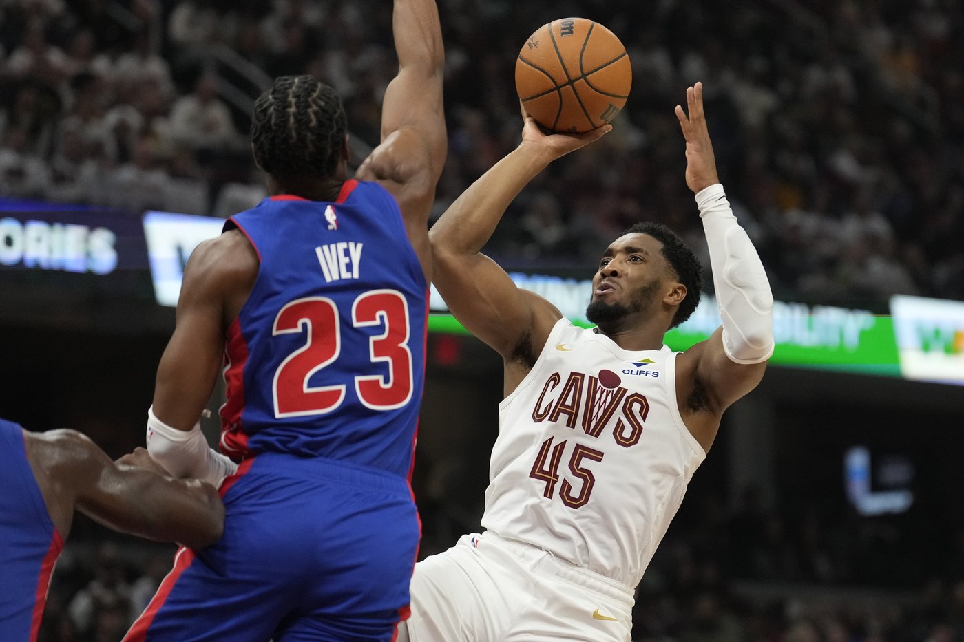 Mitchell, Wade help Cavaliers beat Pistons 113-101 in Bickerstaff's return to Cleveland | iNFOnews.ca Mitchell, Wade help Cavaliers beat Pistons 113-101 in Bickerstaff's return to Cleveland | iNFOnews.ca